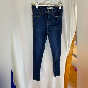 Levi’s 720, high rise super skinny, size 28